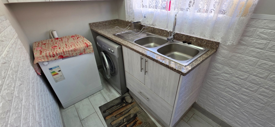 2 Bedroom Property for Sale in Dana Bay Western Cape
